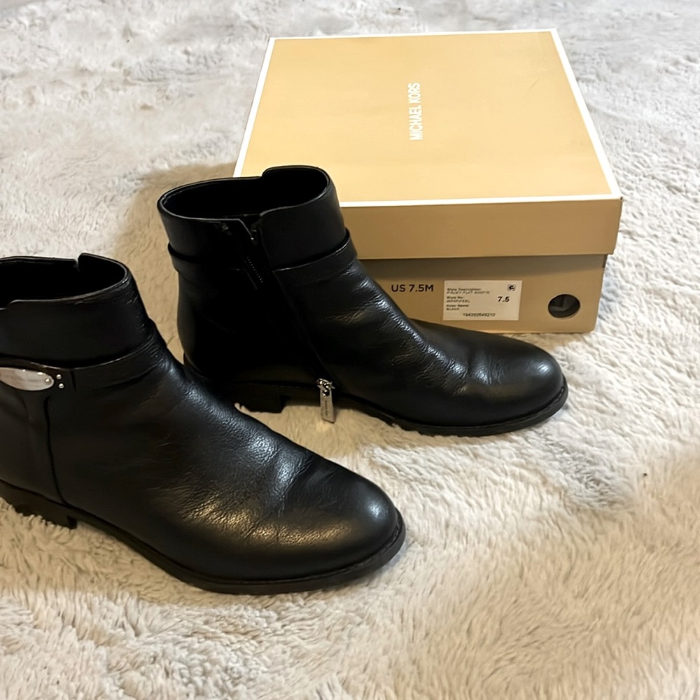 Michael Kors Finley Flat Leather Booties